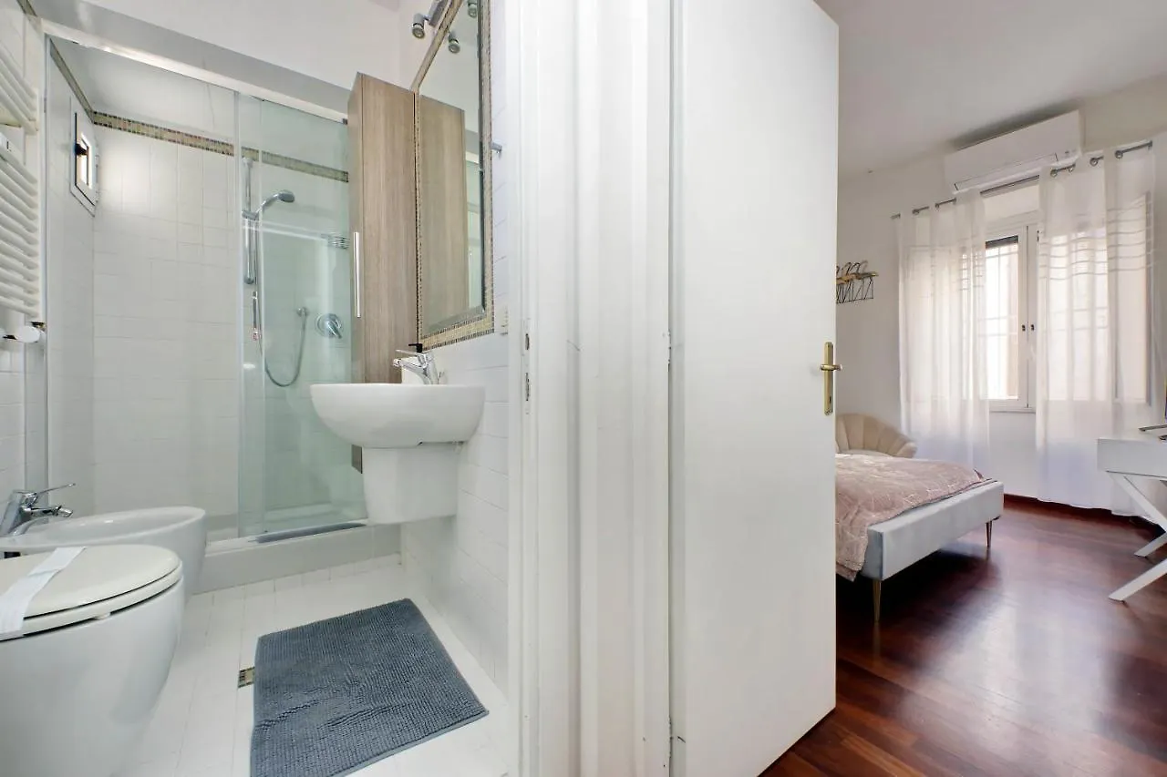 Domus Lou Elegante Appartamento In Trastevere Roma