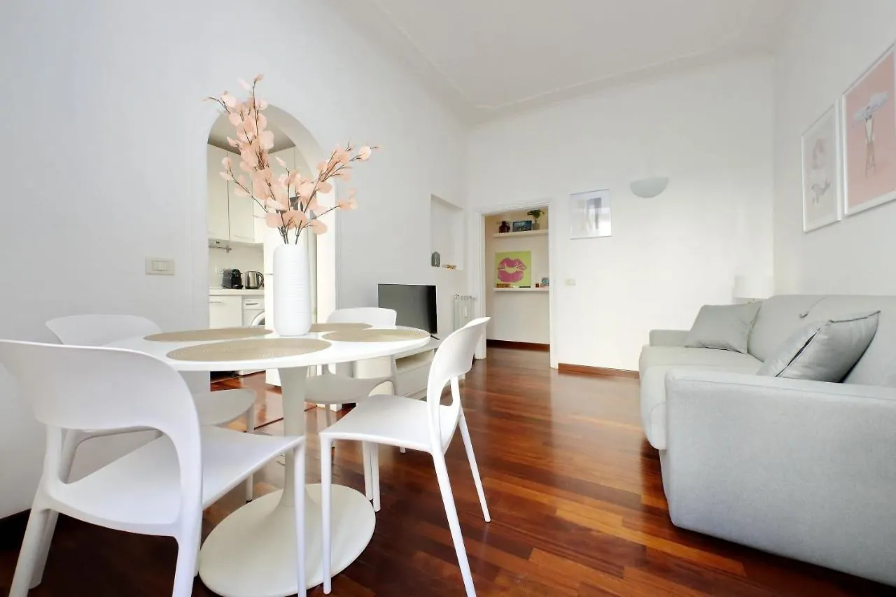 Domus Lou Elegante Appartamento In Trastevere Roma Rome