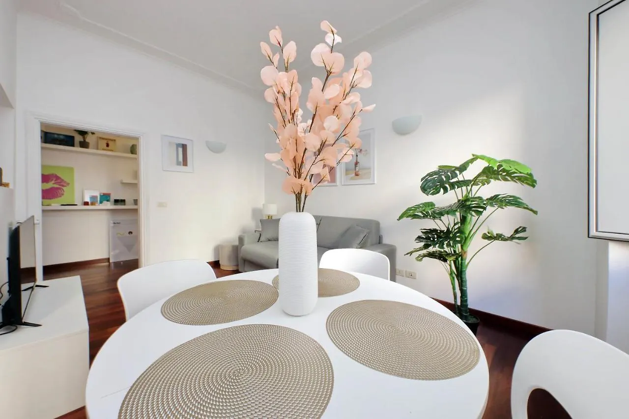 Domus Lou Elegante Appartamento In Trastevere Roma Apartment